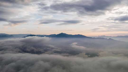 4k湖北宜昌三峡大坝秭归县山区湖泊云海航拍