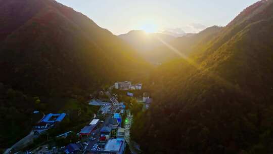 群山 秦岭落日