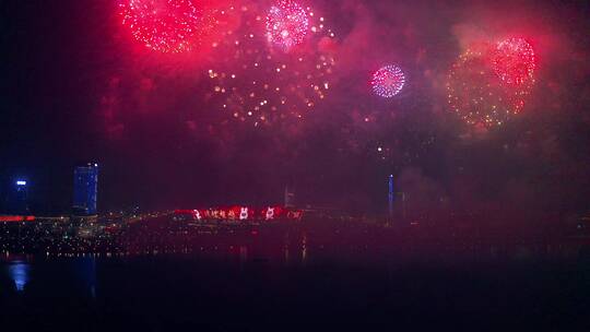 烟花 城市烟花 节日庆祝 西安奥体中心夜景