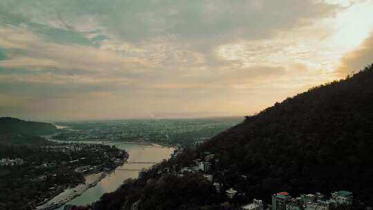 山区印度rishikesh恒河