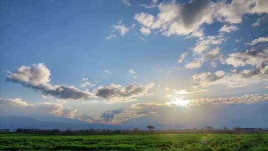 乡村夕阳移动云彩的时移