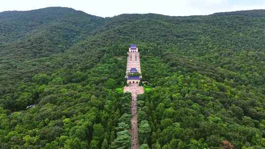 蓝天白云下航拍南京中山陵风景区全貌