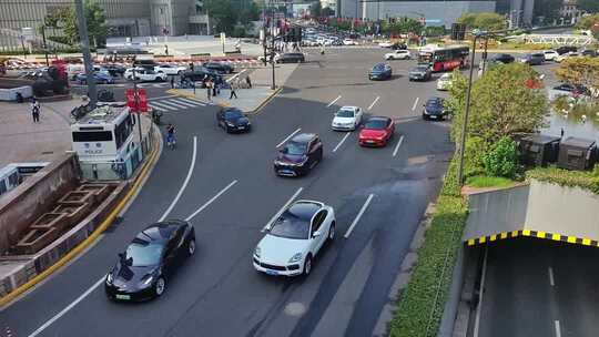 上海徐家汇建筑风光和车流交通