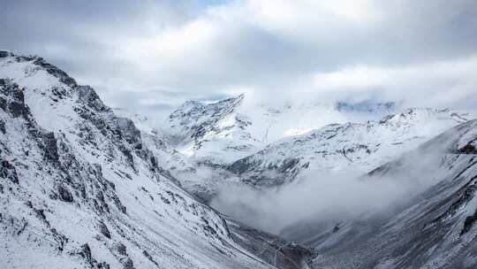 雪山自然风光全景