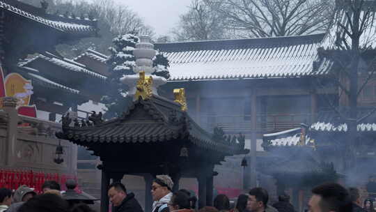 杭州径山寺中式古建筑寺庙雪景