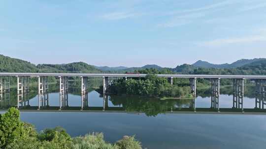 四川遂西高速赤城湖大桥