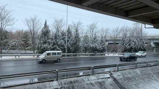 北京下雪道路交流车流随拍