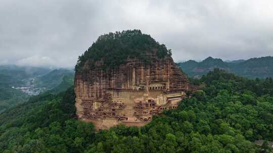 甘肃天水麦积山石窟日出航拍延时