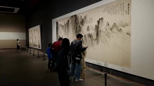 参观山东美术馆油画展画展亲子画展