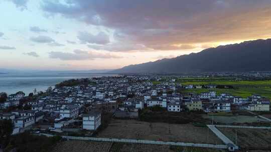 大理苍山洱海霞光土地