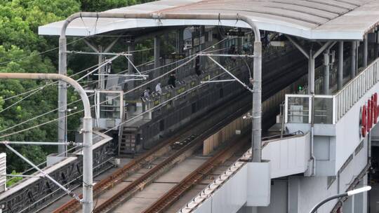 宝山区水产路地铁站