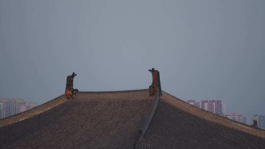 古建筑屋顶及脊兽特写大同华严寺鸱吻