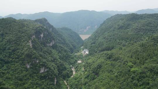 航拍湖北宜昌三峡风光高山峻岭