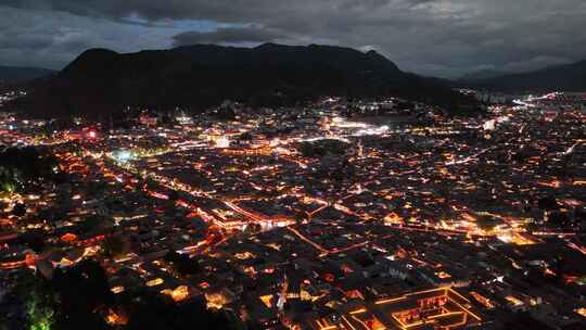 丽江古城夜景航拍