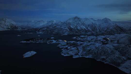 挪威罗弗敦群岛北极圈雷纳冬季雪景高空航拍