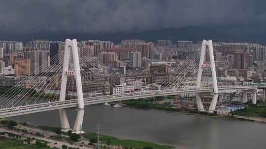 广东揭阳市榕城区揭阳大桥 下雨打雷雷暴