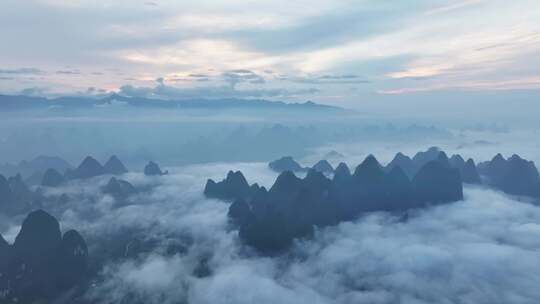 广西桂林山水漓江风光日出云海