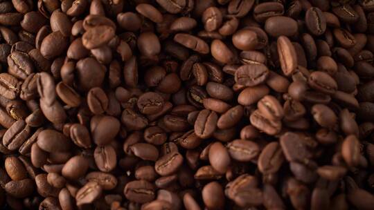 咖啡豆研磨特写