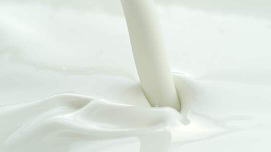 升格拍摄倒牛奶 倒酸奶
