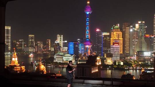 上海外滩爬楼夜景航拍