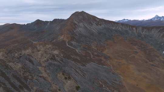 四川甘孜冷嘎措附近与贡嘎雪山