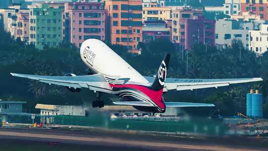 顺丰航空波音767货机起飞片段