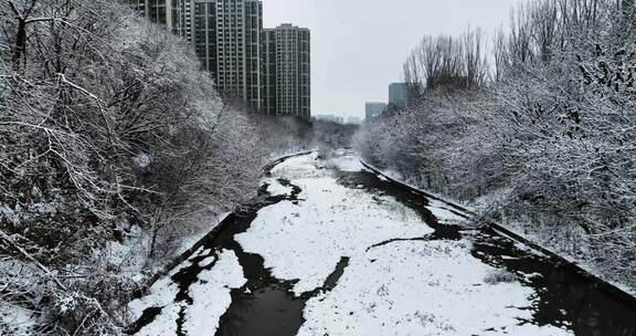 河流下雪冰冻