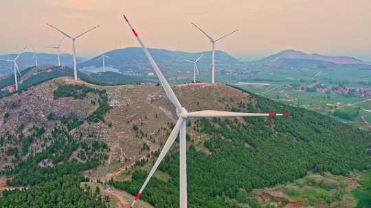 航拍山头风力发电新质生产力