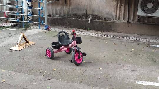 童年三轮车玩具儿童怀念少年