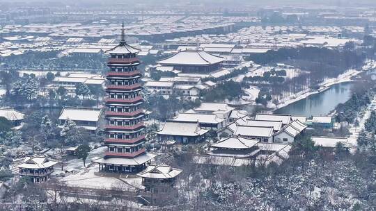 航拍瘦西湖景区园林大明寺观音山宋夹城雪景