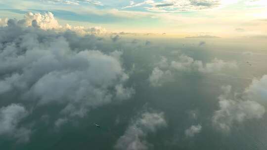 云海航拍海天日出天际浩瀚阳光海面俯瞰大海