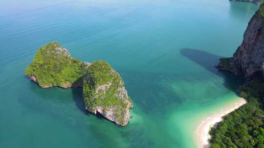 莱利海滩甲米泰国莱利热带海滩甲米无人机俯瞰全景