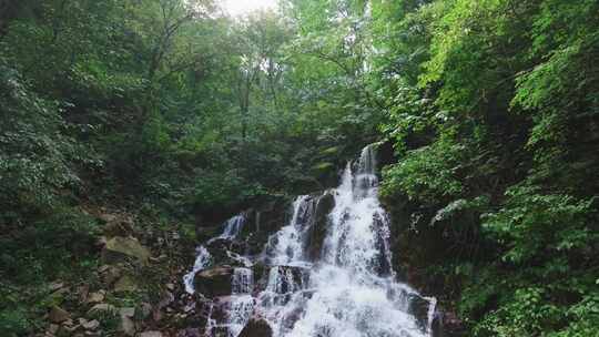 辽宁本溪夏季森林山谷瀑布航拍