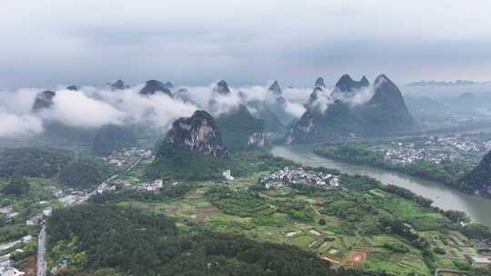 航拍桂林山水云雾