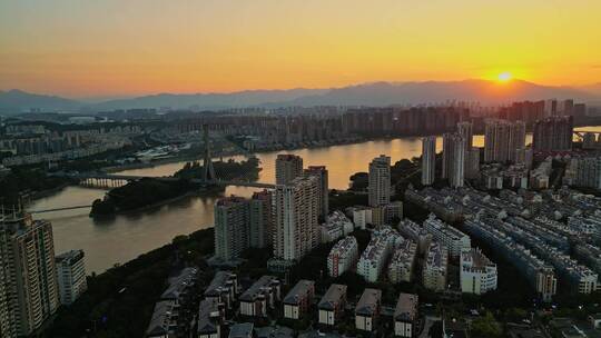 夕阳下的城市余晖