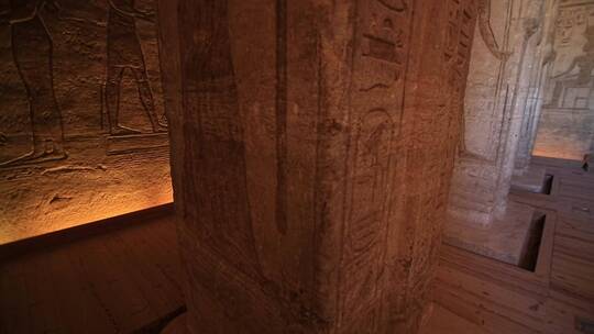 埃及神庙中的石柱