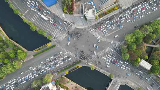 城市交叉路口拥堵交通航拍