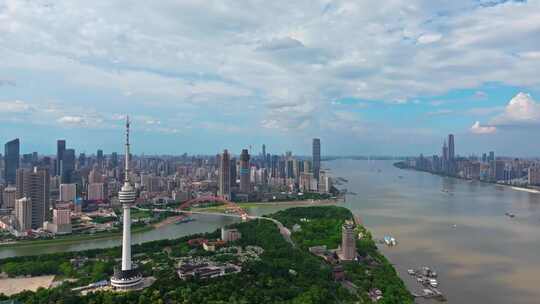 武汉夏日城市地标天际线风光