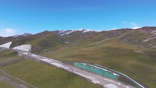 航拍青藏高原青海祁连山脉天境祁连雪山雪景