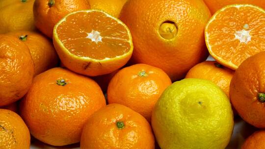 成堆的柑橘