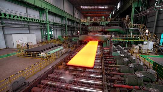 钢铁厂钢铁钢板炼造生产过程3