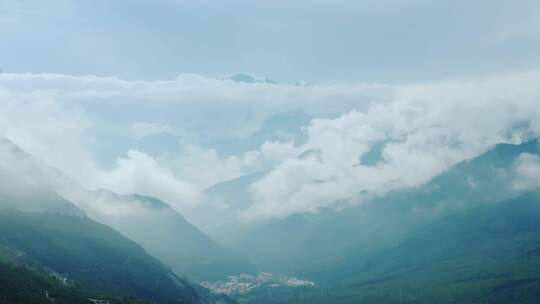 川西山峦叠嶂云雾缭绕多镜头合集