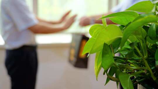 反腐警示 受贿礼品