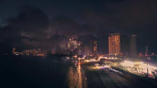 航拍夜景下的惠州市惠东双月湾
