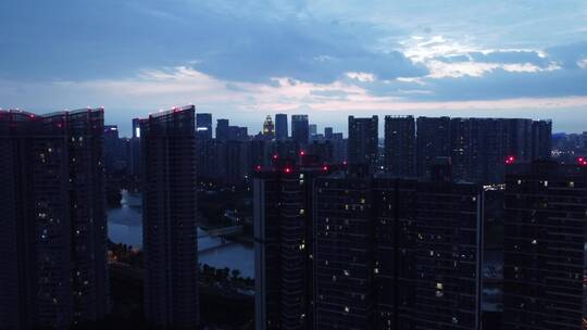 4K成都高新区城市建筑黄昏航拍1（直出）