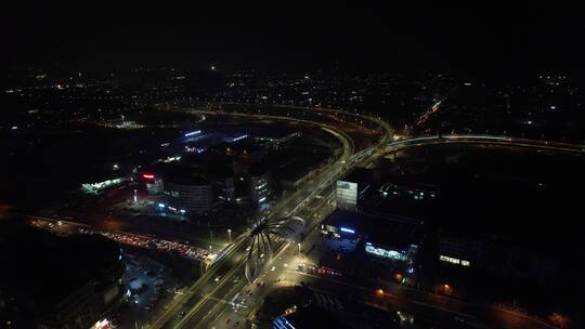 青岛市城阳区黑龙江路立交桥车流夜间航拍视频素材模板下载