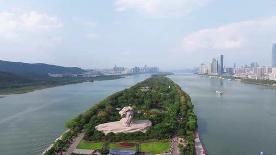 航拍长沙橘子洲头湘江两岸江景城市天际线