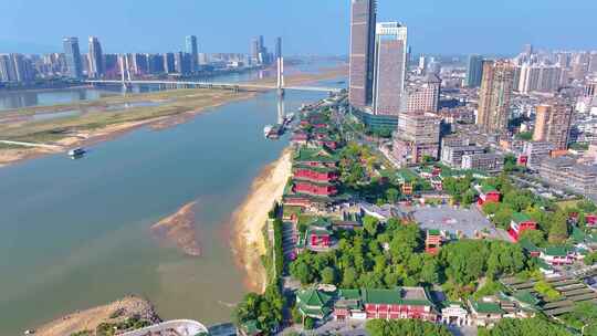 江西南昌滕王阁旅游区航拍东湖区城市风景风视频素材模板下载