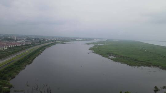 湖南岳阳洞庭湖湖面芦苇航拍