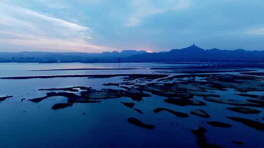 内蒙古乌海市乌海湖日出朝霞景观